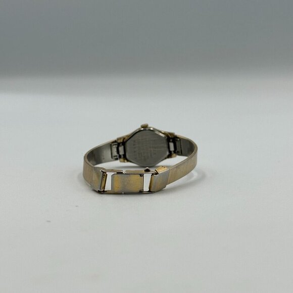 3/$30 Vintage Pulsar Watch Women Gold Tone 23MM Dial Water Resistant 6.5" - Picture 7 of 14